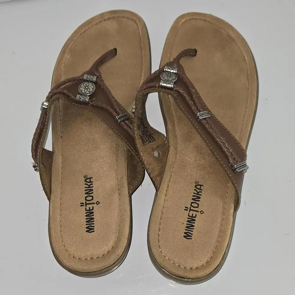 0307‎ Minnetonka Silverthorn Flip Flop Sandals Womens Size 10